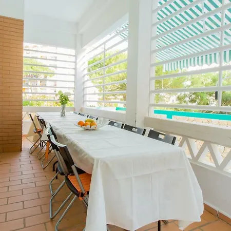 Private Beach With Heated Pool וילהמורה