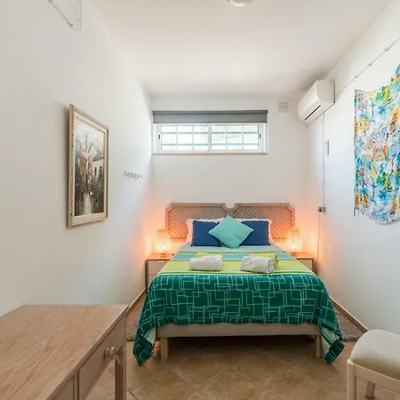 וילה Private Beach With Heated Pool *