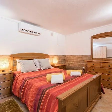 Villa Private Beach With Heated Pool
